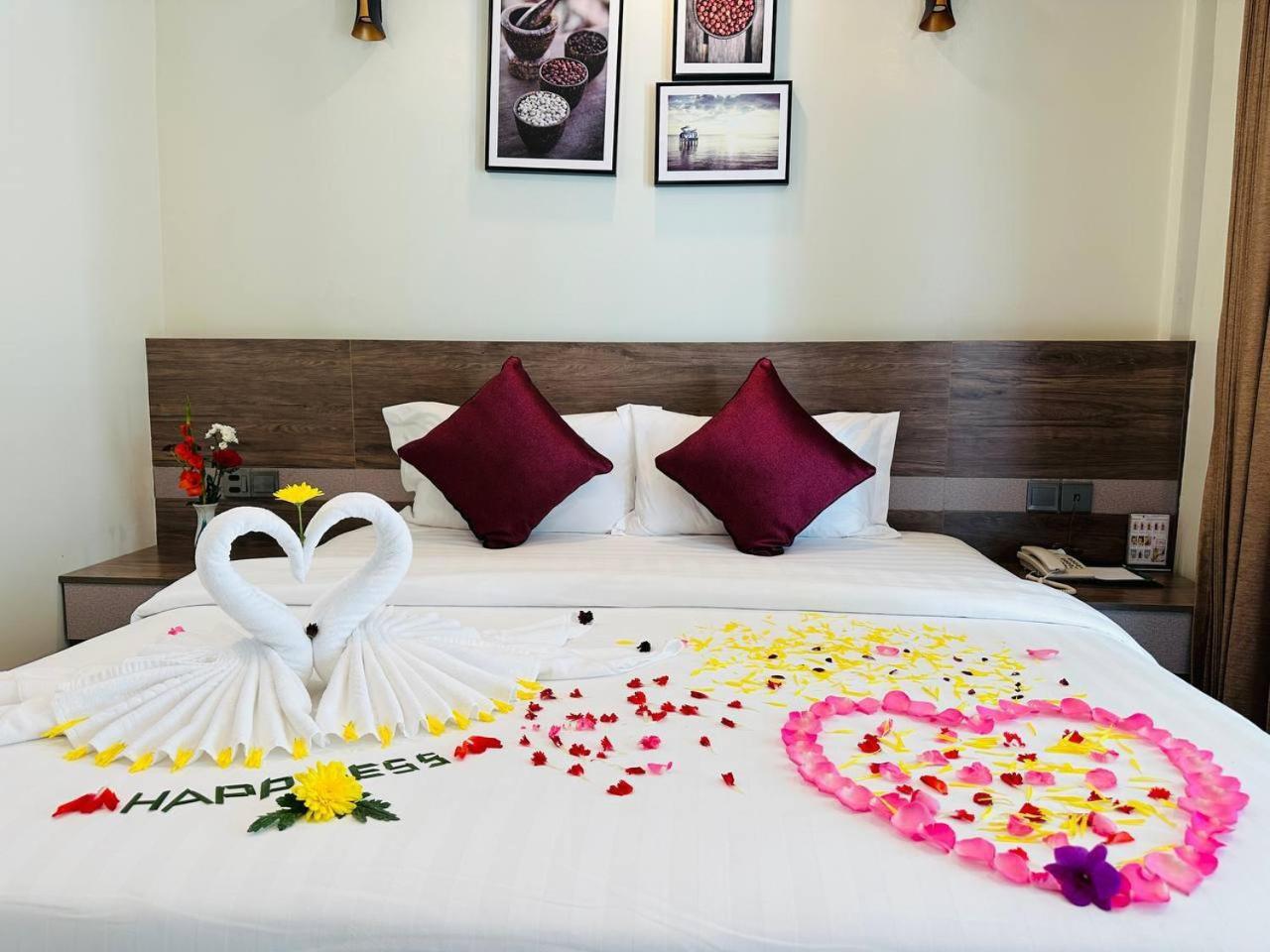 Twin Hotel Kampot Exterior photo