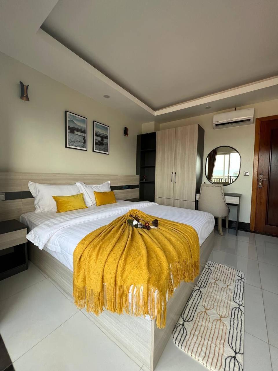 Twin Hotel Kampot Exterior photo