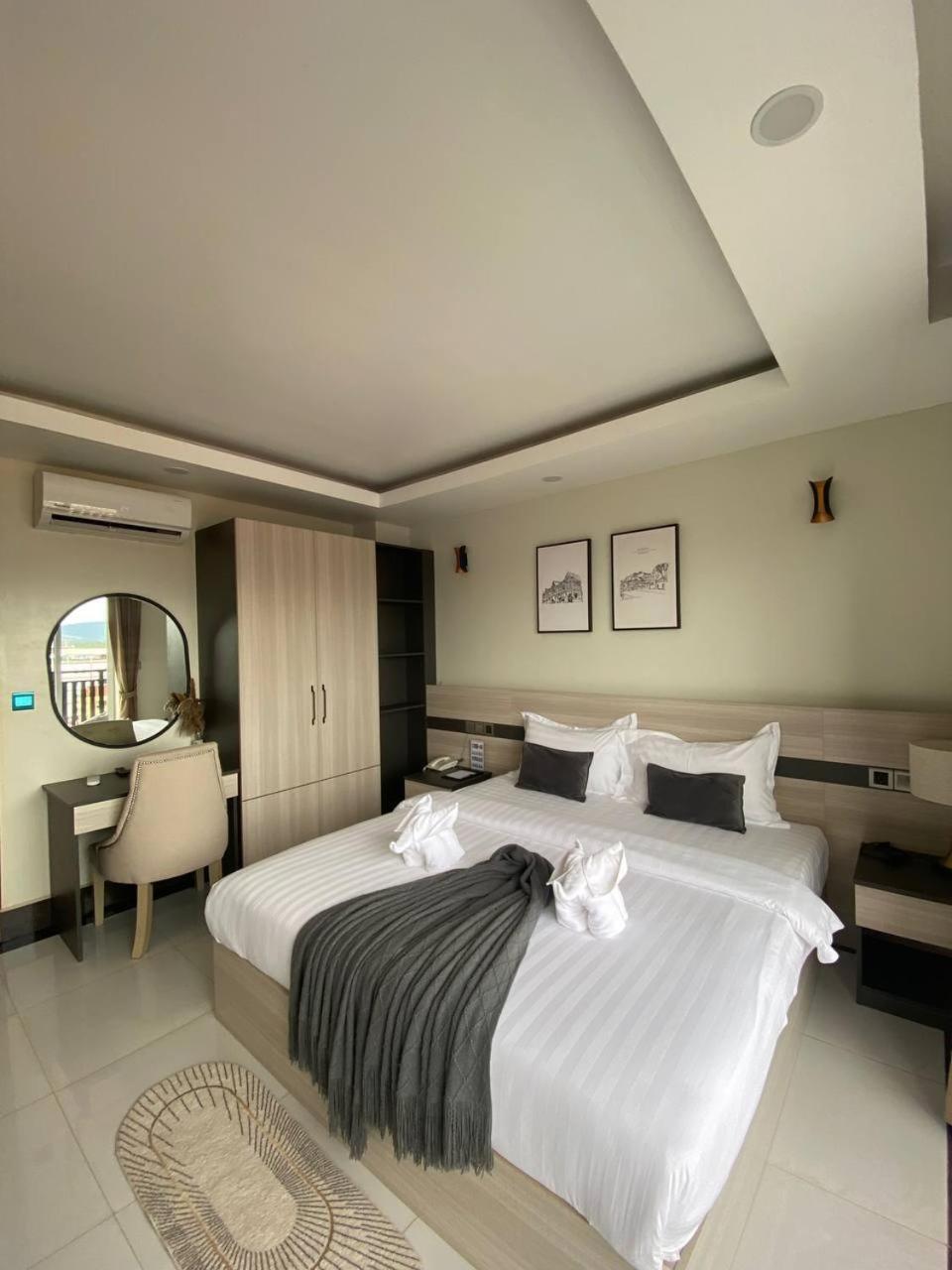 Twin Hotel Kampot Exterior photo